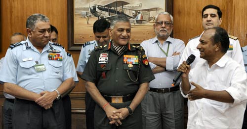 तस्‍वीरों में बीते सप्‍ताह की बड़ी खबरें | हिना का नायाब स्‍टाइल