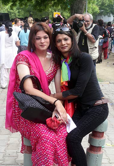 समलैंगिकों ने मनाई दूसरी सालगिरह...