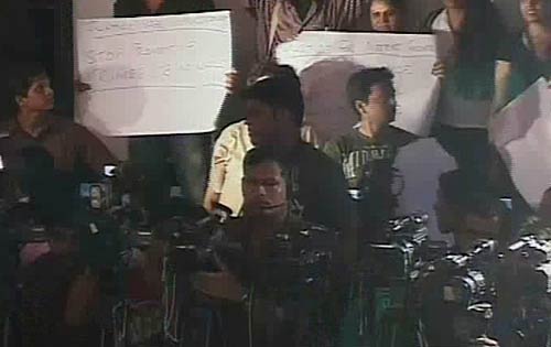 मारिया की प्रेस कांफ्रेस में जमकर हुआ हंगामा...