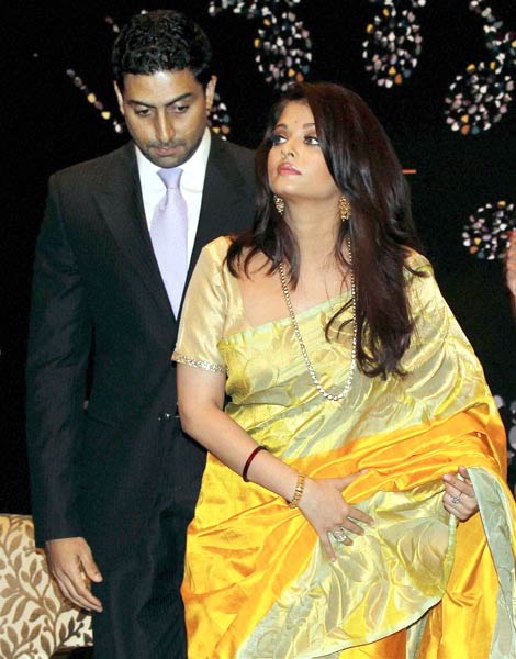 आजतक पर मम्‍मी ऐश की पहली झलक | ऐश को मातृत्‍व सुख