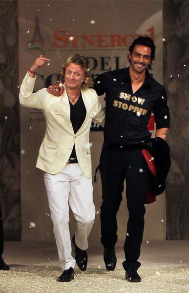 देखें: बीते सप्‍ताह बॉलीवुड की हलचल । 'पेटा' में सुंदरियां