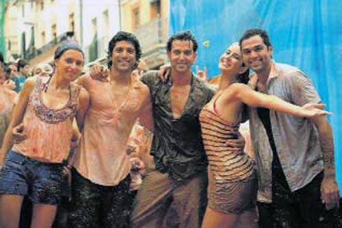 बीते सप्‍ताह बॉलीवुड की हलचल | स्विमसूट में जलपरियां