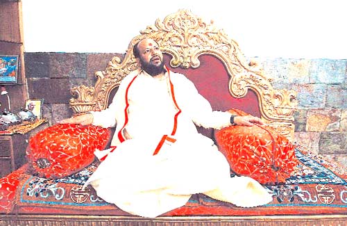 साधु निकले राजनीति के मैदान में | अरबपति योगी रामदेव