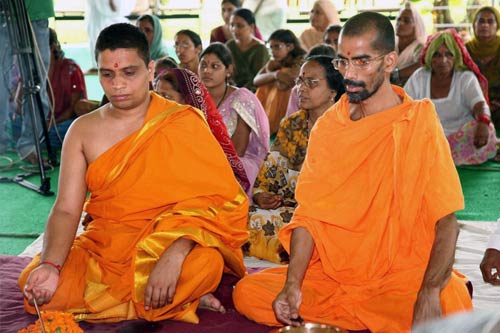 29 जुलाई 2011: तस्‍वीरों में देखें दिनभर की बड़ी खबरें | पढ़ें