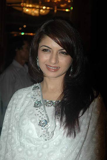 गायक सुदेश भोंसले की जन्‍मदिन पार्टी । आईफा में सितारे