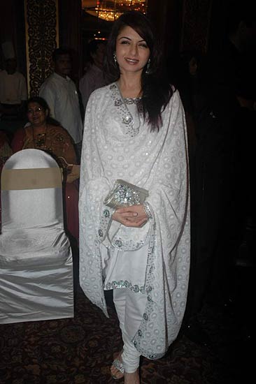 गायक सुदेश भोंसले की जन्‍मदिन पार्टी । आईफा में सितारे