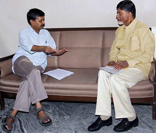 2 जुलाई 2011: तस्‍वीरों में देखें दिनभर की बड़ी खबरें