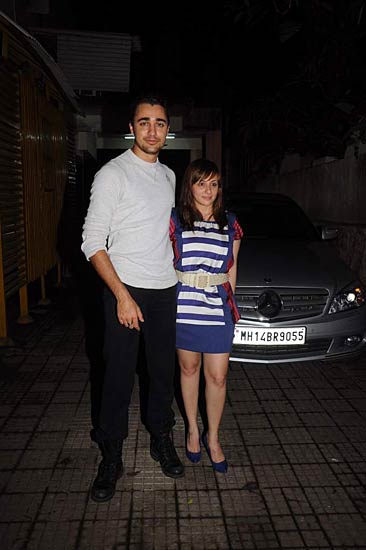 बीते सप्‍ताह बॉलीवुड की हलचल | ऐश को मातृत्‍व सुख