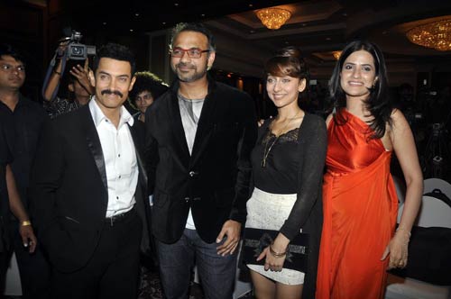 'डेल्ही बेली' की कामयाबी पर थिरके सितारे । म्‍यूजिक लांच