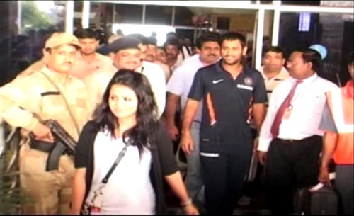 धोनी-साक्षी की अनदेखी तस्‍वीरें | धोनी की शादी व उसके बाद