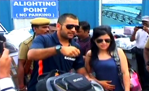 धोनी-साक्षी की अनदेखी तस्‍वीरें | धोनी की शादी व उसके बाद