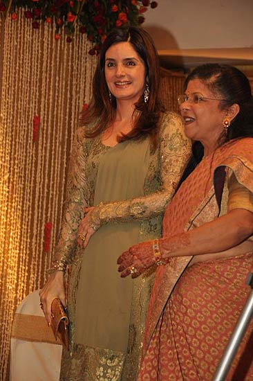 डॉ शैफाली की शादी में बॉलीवुड हस्‍तियां । फोटो: प्रेम कहानी