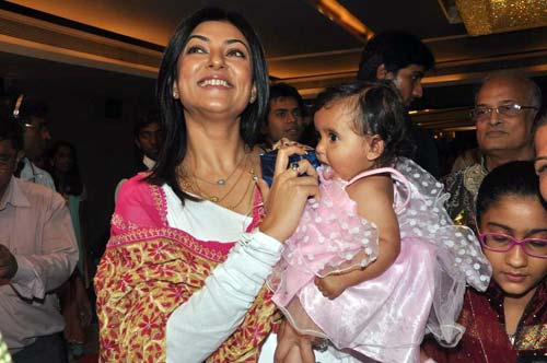 डॉ शैफाली की शादी में बॉलीवुड हस्‍तियां । फोटो: प्रेम कहानी