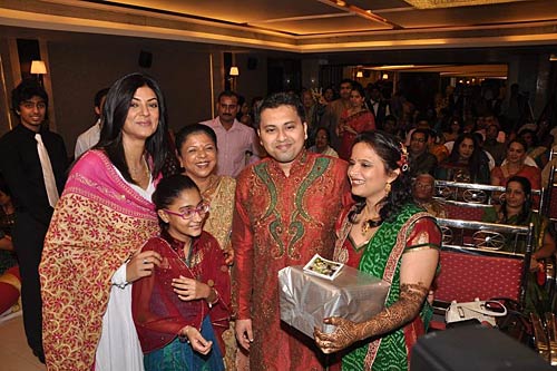 डॉ शैफाली की शादी में बॉलीवुड हस्‍तियां । फोटो: प्रेम कहानी