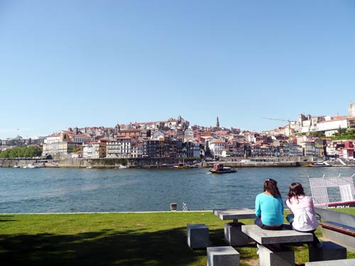 सैलानियों को लुभाते हैं पुर्तगाल के समुद्री तट