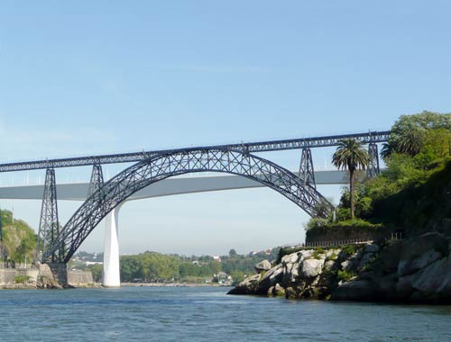 सैलानियों को लुभाते हैं पुर्तगाल के समुद्री तट