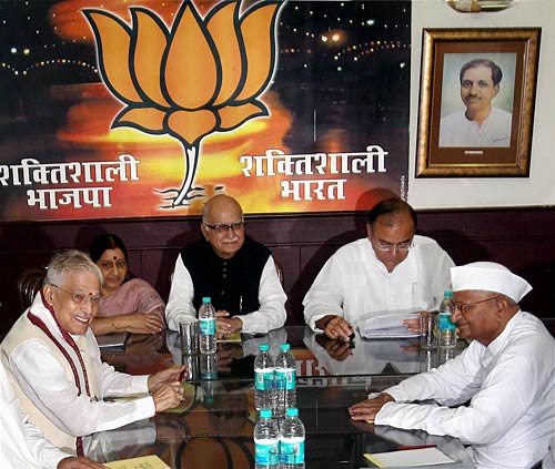 1 जुलाई 2011: तस्‍वीरों में देखें दिनभर की बड़ी खबरें