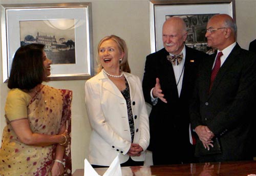 हिलेरी-कृष्णा बातचीत में आतंक अहम मुद्दा