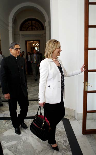 हिलेरी-कृष्णा बातचीत में आतंक अहम मुद्दा