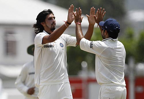 2 जुलाई 2011: तस्‍वीरों में देखें दिनभर की बड़ी खबरें