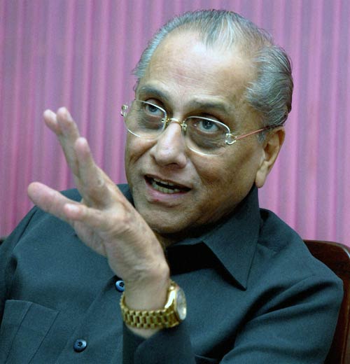 27 जुलाई 2011: तस्‍वीरों में देखें दिनभर की बड़ी खबरें | पढ़ें