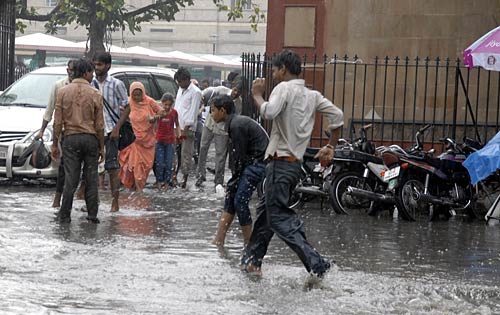 जयपुर में जमकर बरसे बादल...