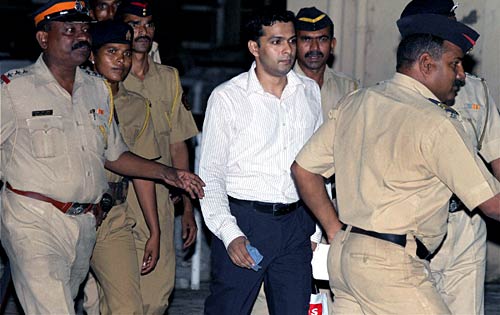 1 जुलाई 2011: तस्‍वीरों में देखें दिनभर की बड़ी खबरें