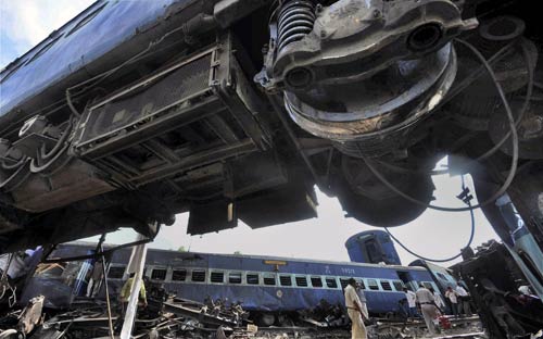 देखें कैसे कालका मेल बनी मौत एक्‍सप्रेस |  वीडियो देखें