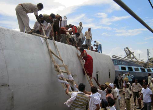 देखें कैसे कालका मेल बनी मौत एक्‍सप्रेस |  वीडियो देखें