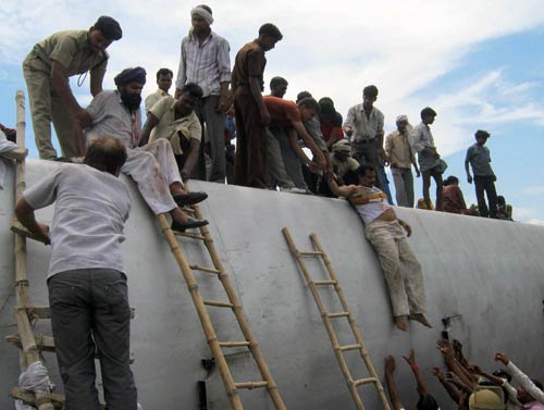 देखें कैसे कालका मेल बनी मौत एक्‍सप्रेस |  वीडियो देखें