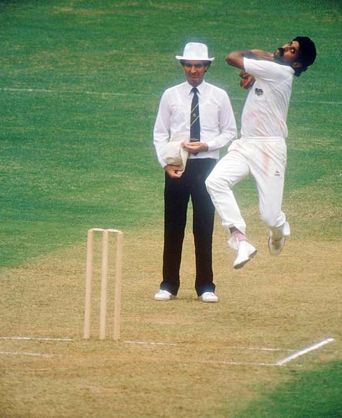 टेस्‍ट क्रिकेट के दिग्‍गज गेंदबाज