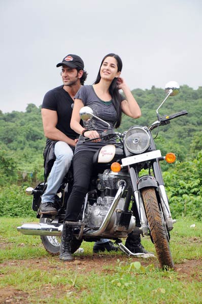 कैटरीना का बाइकर अंदाज | कैटरीना की अदाएं