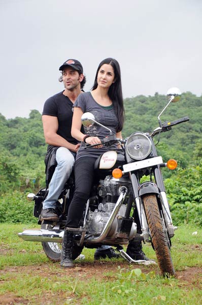 कैटरीना का बाइकर अंदाज | कैटरीना की अदाएं