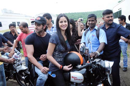 कैटरीना का बाइकर अंदाज | कैटरीना की अदाएं