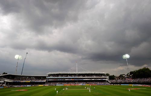 21 जुलाई 2011: तस्‍वीरों में दिनभर की बड़ी खबरें | पढ़ें