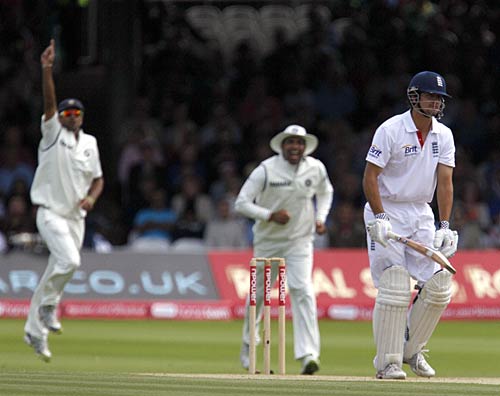 लार्ड्स टेस्टः चौथे दिन इंग्लैंड के प्रायर चमके