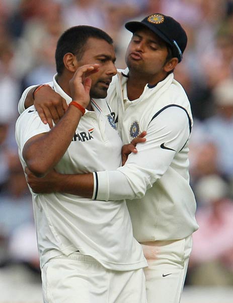 लार्डस टेस्‍ट, दूसरा दिन: पीटरसन का दोहरा शतक