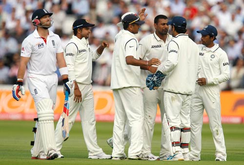 लार्डस टेस्‍ट, दूसरा दिन: पीटरसन का दोहरा शतक