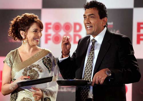 देखें: बीते सप्‍ताह बॉलीवुड की हलचल । 'पेटा' में सुंदरियां