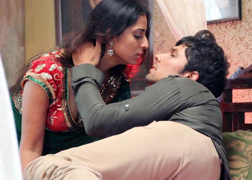 'सा‍हिब बीवी और गैंगस्‍टर' में माही का बोल्‍ड अवतार