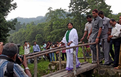 17 जुलाई 2011: तस्‍वीरों में देखें दिनभर की बड़ी खबरें  । पढ़ें