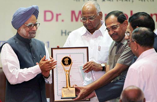 16 जुलाई 2011: तस्‍वीरों में देखें दिनभर की बड़ी खबरें