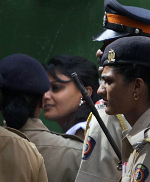 नीरज ग्रोवर हत्याकांड: मारिया हुई सलाखों से बाहर