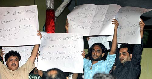 2 जुलाई 2011: तस्‍वीरों में देखें दिनभर की बड़ी खबरें