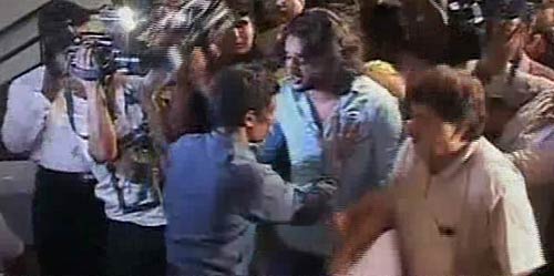 मारिया की प्रेस कांफ्रेस में जमकर हुआ हंगामा...