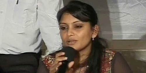 मारिया की प्रेस कांफ्रेस में जमकर हुआ हंगामा...