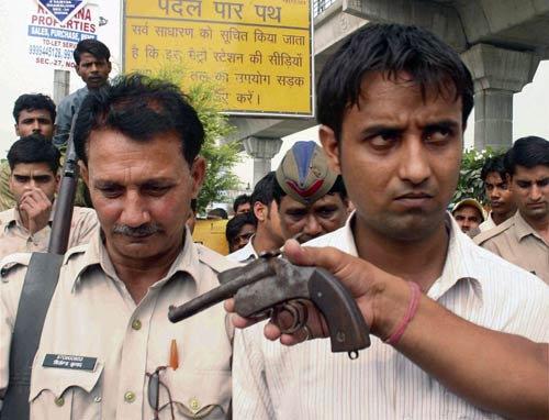 30 जुलाई 2011: तस्‍वीरों में देखें दिनभर की बड़ी खबरें | पढ़ें