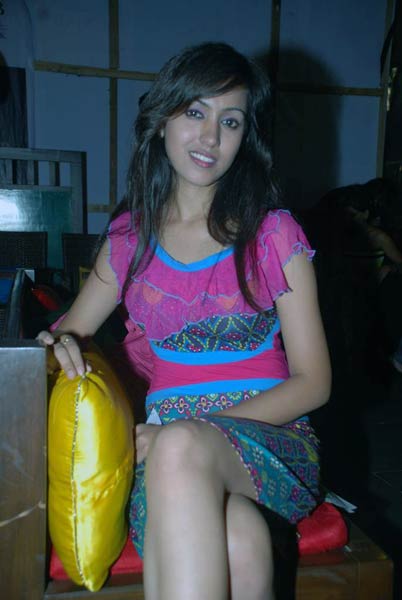 फैशन की जंग में नुमाइश के तीर... | 'सविता भाभी' के जलवे 