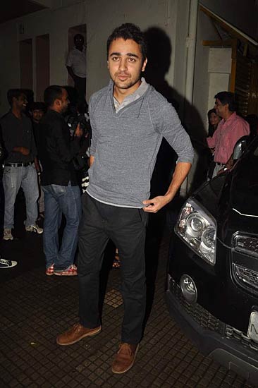 'मर्डर-2' की स्‍पेशल स्‍क्रीनिंग | जैक्लीन-इमरान की हॉट जोड़ी