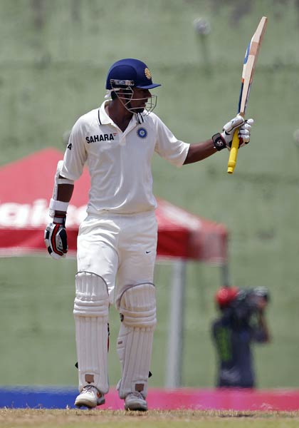 धोनी और रैना के दम पर भारत को बढ़त...